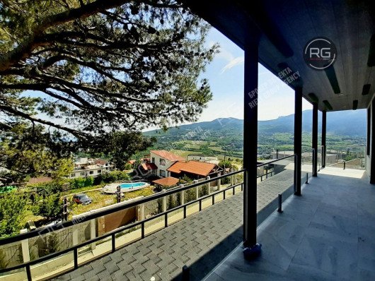 11-к дом, 554 м², Крым Республика, Ялта г., Большевистская ул.