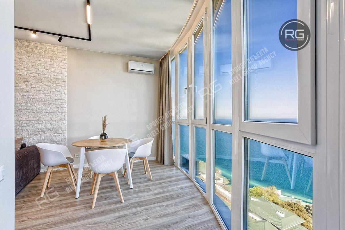 Фото 1, 3-к квартира, 80 м², Крым Республика, Курпаты п.г.т., Алупкинское шоссе ул., д.12в