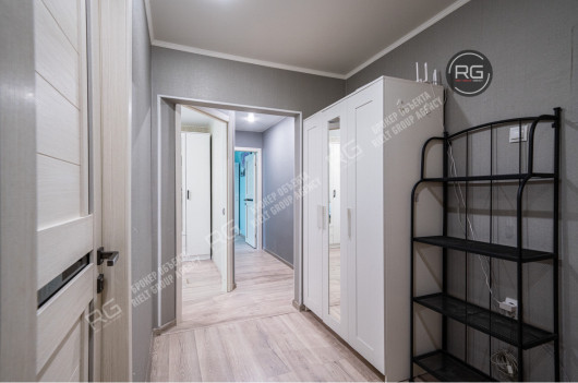 3-к квартира недалеко от метро, 53 м², Санкт-Петербург, Василеостровский район, Нахимова ул., д.4, литер В