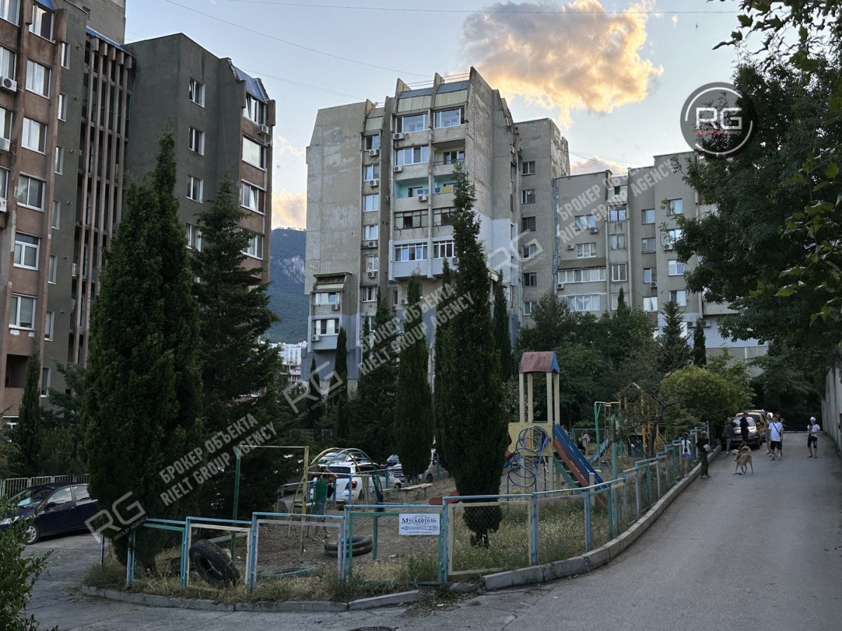 Миниатюра 29, 3-комн. квартира, 80 м², 80 м², Крым Республика, Ялта г., Гурзуф п.г.т., Строителей ул., д.11, к.2