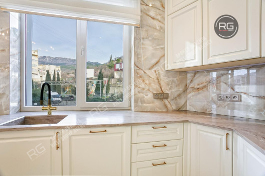 3ккв в ЖК Белый дом на ЮБК!, 157 м², Крым Республика, Гурзуф п.г.т., Строителей ул., д.3а