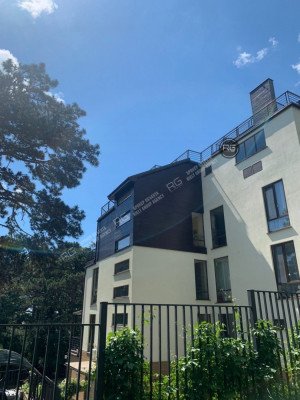 Миниатюра 27, 4-к. квартира, 97 м², 2/4 эт., 97 м², Крым Республика, Ялта г., Ливадия п.г.т., Лесная ул., д.21