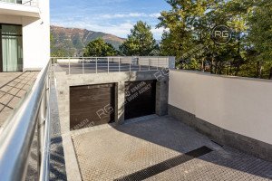 Миниатюра 27, 5-к дом, 1 137 м², Крым Республика, Ялта г., Магобинская ул.