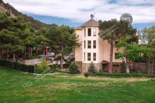 6-к дом, 480 м², Крым Республика, Ялта г., Восход п.г.т., Горная ул., д.22а