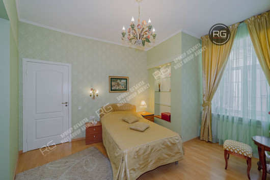 7 окон на Фонтанку!, 176,2 м², Санкт-Петербург, Адмиралтейский район, Реки Фонтанки наб., д.181