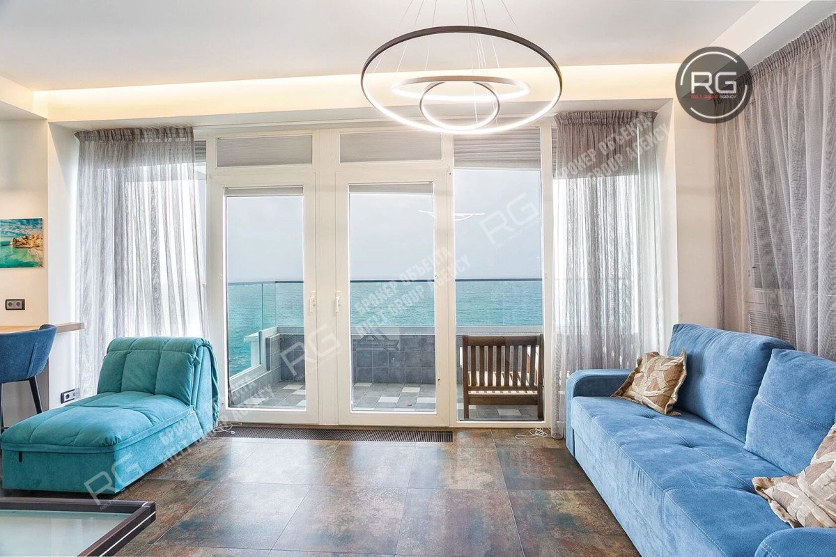 Фото 1, Апартаменты у моря, 57 м², Крым Республика, Ялта г., Парковый проезд., д.8д