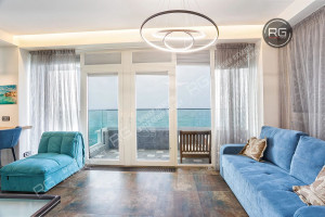 Миниатюра 1, Апартаменты у моря, 57 м², Крым Республика, Ялта г., Парковый проезд., д.8д