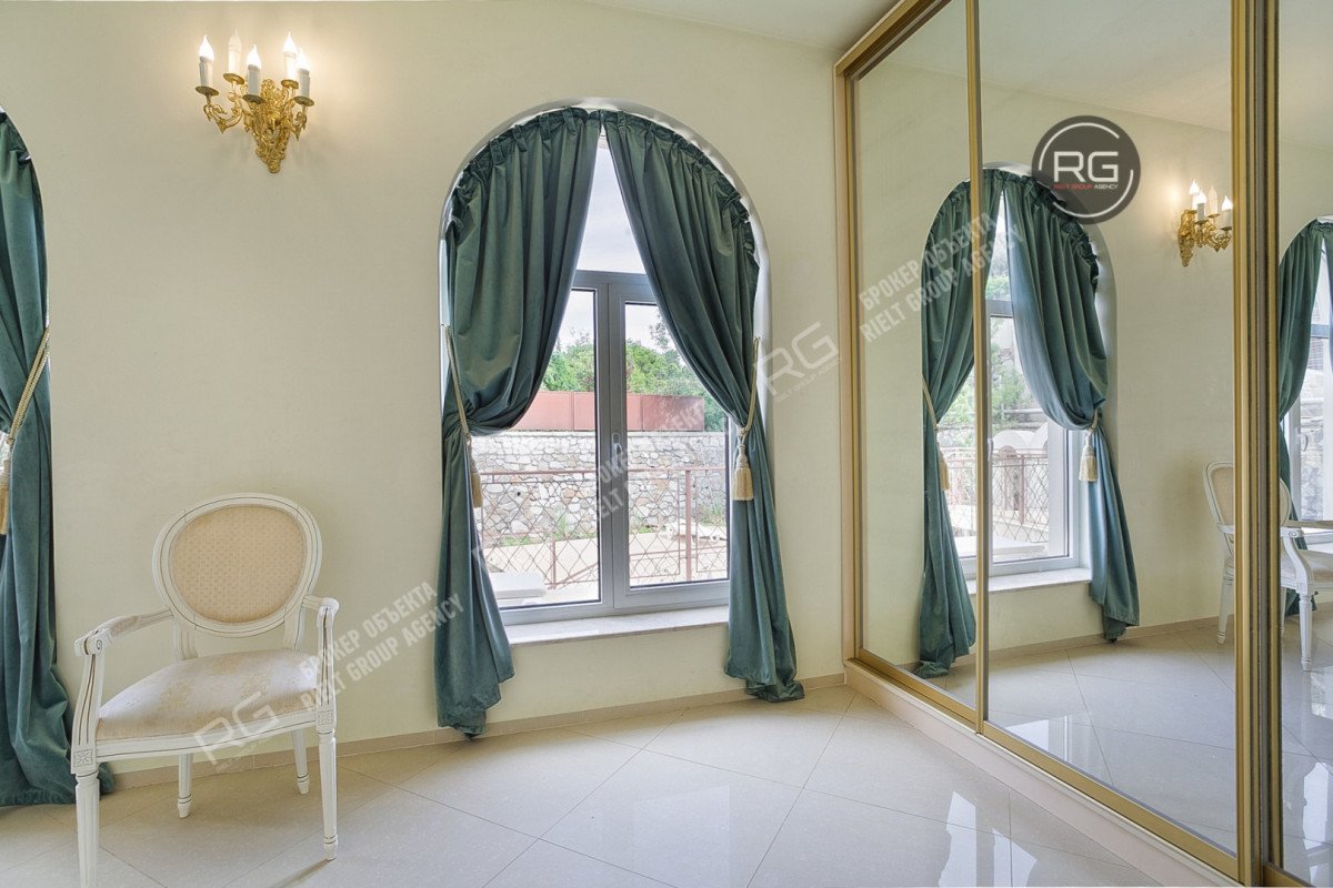 Миниатюра 17, Аренда комфортабельной Виллы в Гурзуфе, 650 м², Крым Республика, Ялта г., Гурзуф п.г.т., Ленинградская ул., д.70, к.а