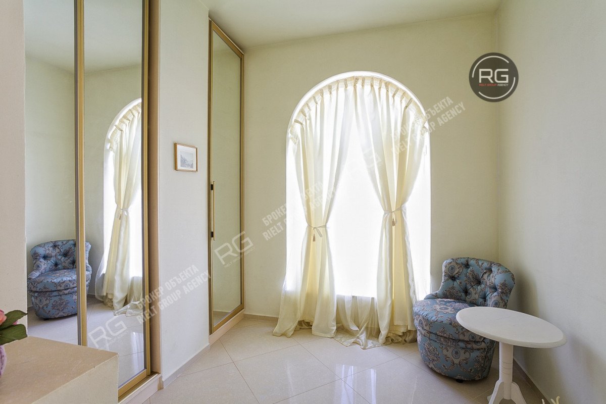 Миниатюра 21, Аренда комфортабельной Виллы в Гурзуфе, 650 м², Крым Республика, Ялта г., Гурзуф п.г.т., Ленинградская ул., д.70, к.а