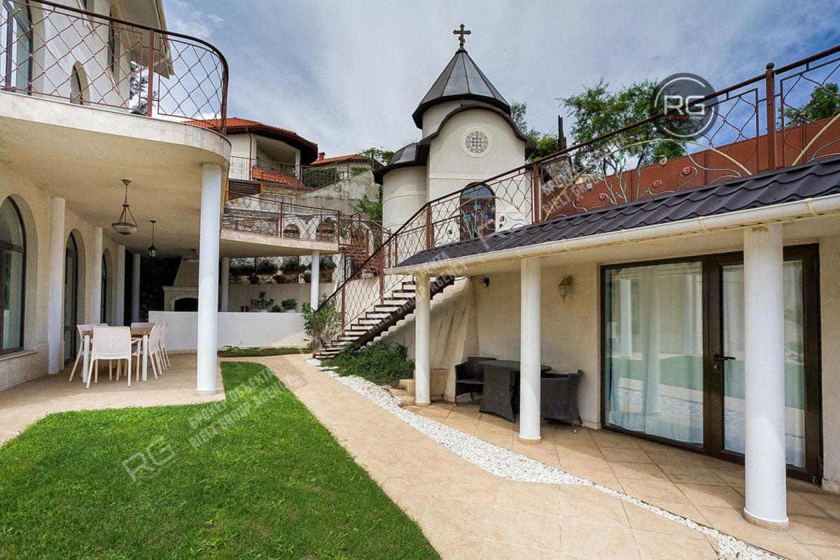 Миниатюра 5, Аренда комфортабельной Виллы в Гурзуфе, 650 м², Крым Республика, Ялта г., Гурзуф п.г.т., Ленинградская ул., д.70, к.а