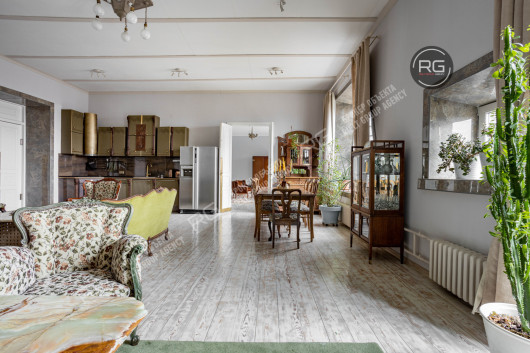 Дизайнерская квартира с камином, 211 м², Санкт-Петербург, Петроградский район, Кронверкский пр-кт., д.23