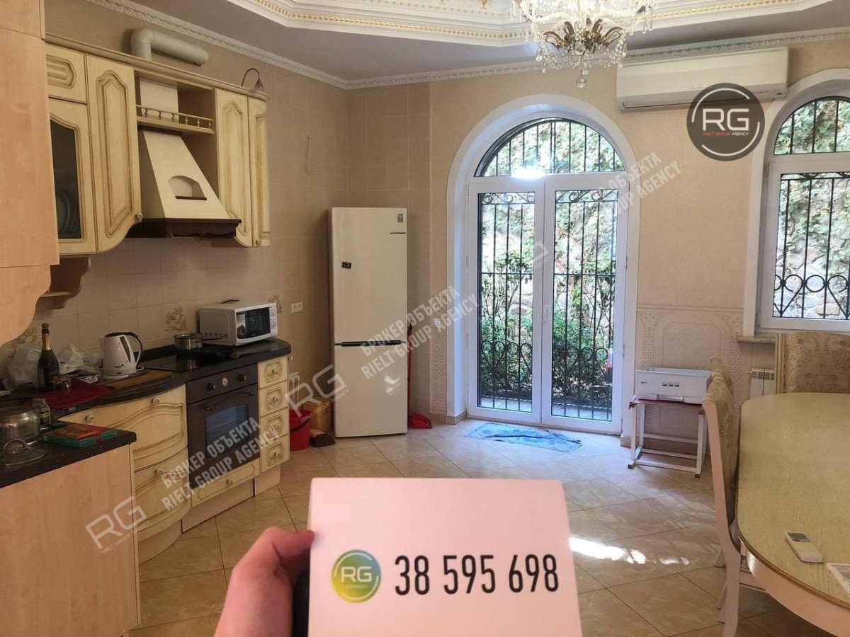 Миниатюра 14, Дом 300 м² на участке 9 сот., 300 м², Крым Республика, Ялта г., Гурзуф п.г.т., Галата ул.