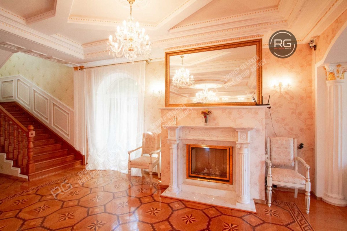 Миниатюра 5, Дом 300 м² на участке 9 сот., 300 м², Крым Республика, Ялта г., Гурзуф п.г.т., Галата ул.