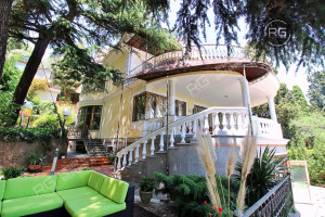 Миниатюра 23, Дом 617 м² на участке 9,8 сот., 617 м², Крым Республика, Ялта г., Павленко ул., д.10, к.а