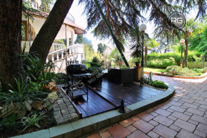 Миниатюра 27, Дом 617 м² на участке 9,8 сот., 617 м², Крым Республика, Ялта г., Павленко ул., д.10, к.а