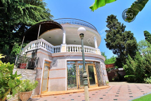 Миниатюра 29, Дом 617 м² на участке 9,8 сот., 617 м², Крым Республика, Ялта г., Павленко ул., д.10, к.а