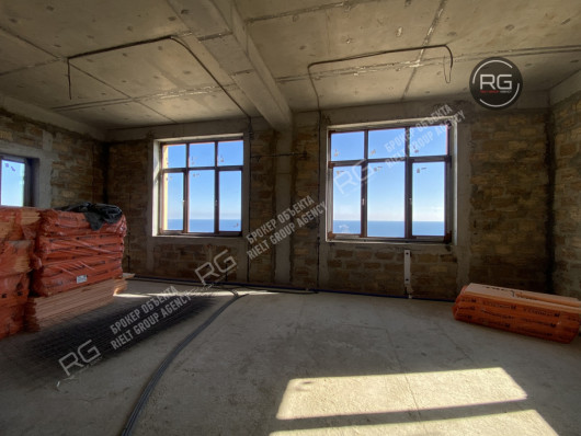 Дом под отделку, 268 м², Крым Республика, Алушта г., Кипарисное с., Карасановская ул., д.10