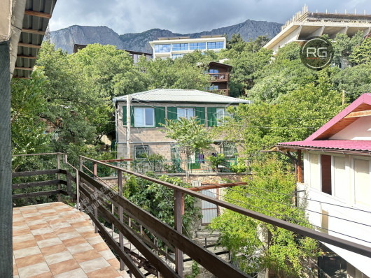 Дом у моря. Готовый бизнес., 297,6 м², Крым Республика, Ялта г., Береговое п.г.т., Кипарисная ул.