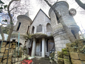 Миниатюра 3, Дом в средневековом стиле в Ялте, 179 м², Крым Республика, Ялта г., Кирова ул., д.32б