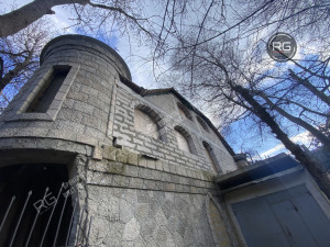 Миниатюра 4, Дом в средневековом стиле в Ялте, 179 м², Крым Республика, Ялта г., Кирова ул., д.32б