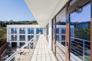 Миниатюра 10, Гостиница 27 номеров, 547 м², Крым Республика, Ялта г., Отрадное п.г.т., Мориса Тореза ул., д.8