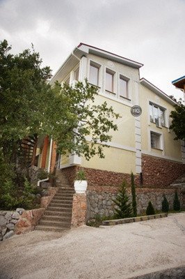 Фото 1, Готовый бизнес с видом на море и горы. Алупка, 330 м², Крым Республика, Ялта г., Алупка г., Свободы ш., д.14в