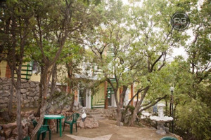 Миниатюра 7, Готовый бизнес с видом на море и горы. Алупка, 330 м², Крым Республика, Ялта г., Алупка г., Свободы ш., д.14в