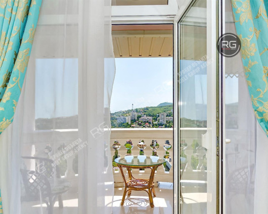 Готовый бизнес в Алуште, 3 150 м², Крым Республика, Алушта г., Партизанская ул., д.17