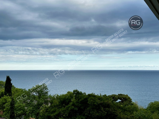 Квартира с видом на море и горы, 96 м², Крым Республика, Форос п.г.т., Космонавтов ул., д.4в