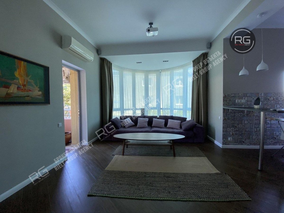 Фото 1, Квартира в Ялте, 81,5 м², Крым Республика, Ялта г., Свердлова ул., д.13, к.2