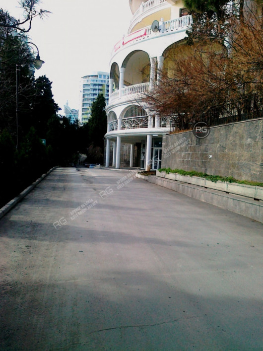 Новое коммерческое помещение в Ялте. Проект под, 600 м², Крым Республика, Ялта г., Ленина В.И. имени наб., д.22