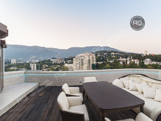 Пентхаус в аренду в центре Ялты, 285 м², Крым Республика, Ялта г., Игнатенко ул., д.5