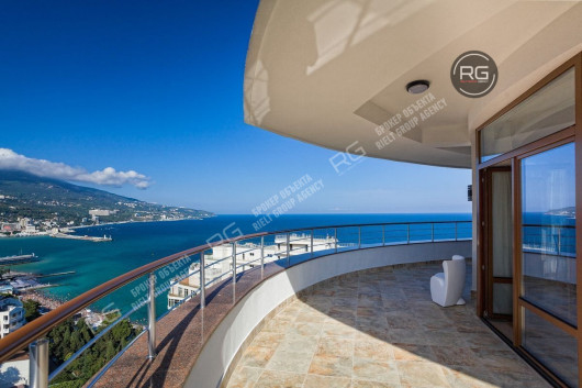 Пентхаус в Ялте в парковой зоне, 209 м², Крым Республика, Ялта г., Ленина В.И. имени наб., д.4