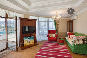 Миниатюра 4, Пентхаус в Ялте в парковой зоне, 209 м², Крым Республика, Ялта г., Ленина В.И. имени наб., д.4