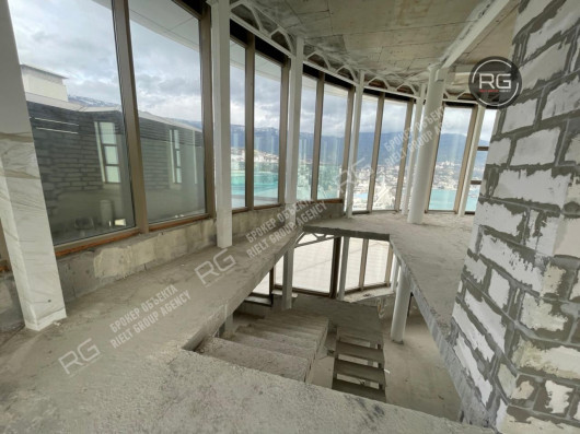 Пентхаус в ЖК Зазеркалье, 912,7 м², Крым Республика, Ялта г., имени Гагарина парк., д.9