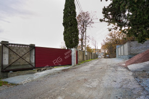 Миниатюра 12, Ровный участок с коммуникациями!, 12 соток, Крым Республика, Ялта г., Краснокаменка п.г.т., Алуштинская ул.