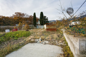 Миниатюра 14, Ровный участок с коммуникациями!, 12 соток, Крым Республика, Ялта г., Краснокаменка п.г.т., Алуштинская ул.