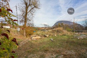 Миниатюра 18, Ровный участок с коммуникациями!, 12 соток, Крым Республика, Ялта г., Краснокаменка п.г.т., Алуштинская ул.