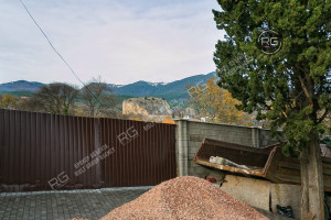 Миниатюра 4, Ровный участок с коммуникациями!, 12 соток, Крым Республика, Ялта г., Краснокаменка п.г.т., Алуштинская ул.