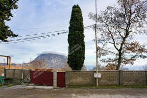 Миниатюра 7, Ровный участок с коммуникациями!, 12 соток, Крым Республика, Ялта г., Краснокаменка п.г.т., Алуштинская ул.