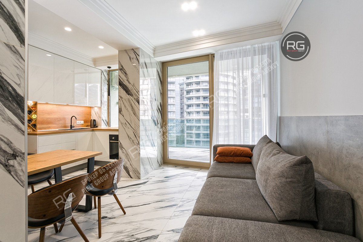 Фото 1, Срочная продажа!, 58 м², Крым Республика, Ялта г., имени Гагарина парк., д.9