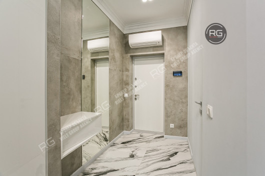 Срочная продажа!, 58 м², Крым Республика, Ялта г., имени Гагарина парк., д.9