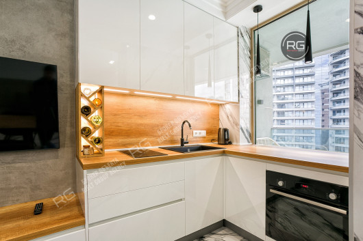 Срочная продажа!, 58 м², Крым Республика, Ялта г., имени Гагарина парк., д.9