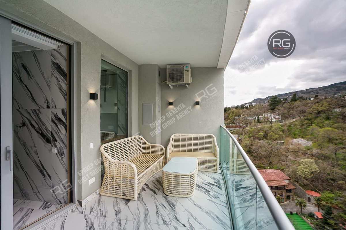 Миниатюра 10, Срочная продажа!, 58 м², Крым Республика, Ялта г., имени Гагарина парк., д.9