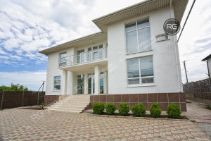 Миниатюра 1, Срочная продажа дома в Кореизе, 440 м², Крым Республика, Ялта г., 16 сентября ул., д.30