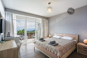 Миниатюра 11, Срочная продажа дома в Кореизе, 440 м², Крым Республика, Ялта г., 16 сентября ул., д.30