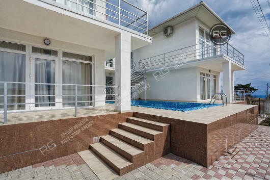 Срочная продажа дома в Кореизе, 440 м², Крым Республика, Ялта г., 16 сентября ул., д.30