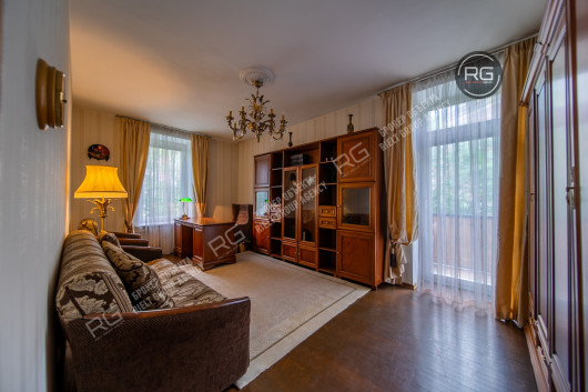 стильная сталинка у Парка Победы, 94,7 м², Санкт-Петербург, Московский район, Бассейная ул., д.43