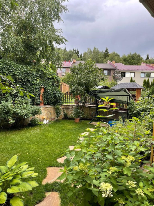 Таунхаус с ремонтом в закрытом КП, 262,7 м², Московская область, Одинцовский район, Ямищево д., Заречная ул., д.28