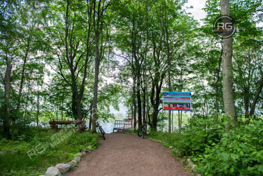 Участок на первой линии озера, 27,42 соток, Ленинградская область, Приозерский район, коттеджный посёлок Отрадная Бухта тер.